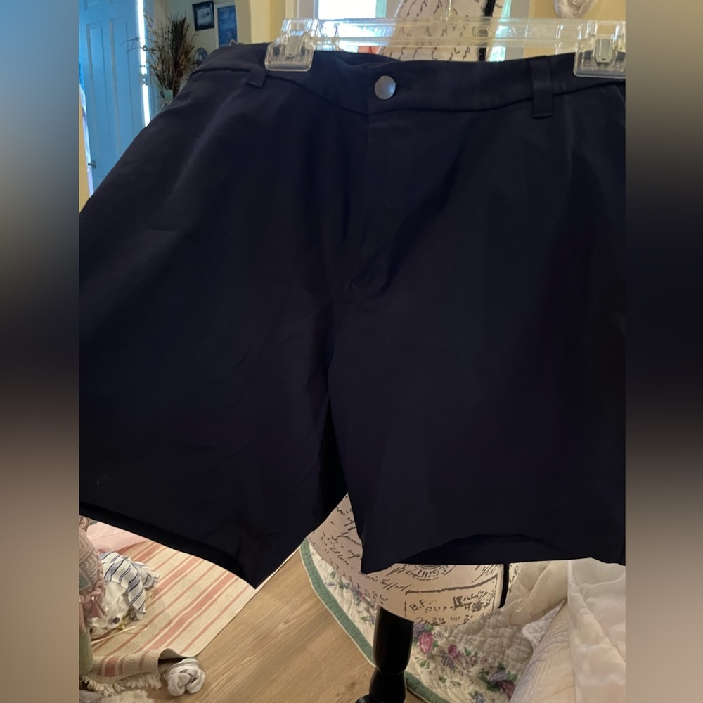 Lulu lemon men’s size 40 NWOT
